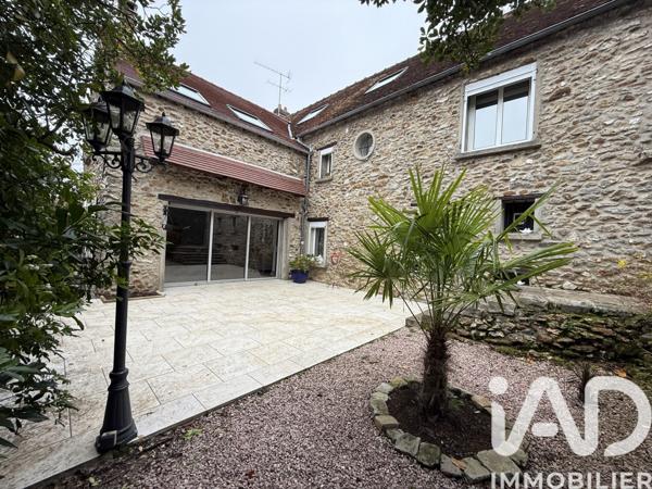 Maison à vendre 10 pièces 278 m² Crécy-la-Chapelle