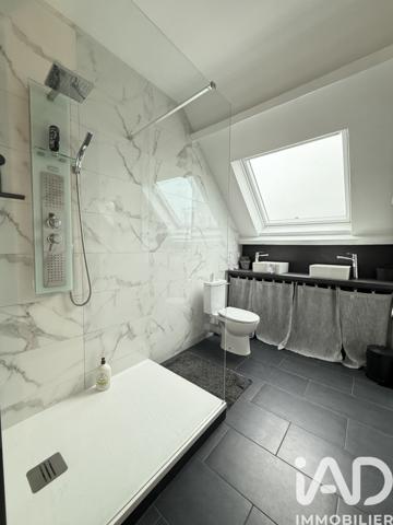 Maison à vendre 10 pièces 278 m² Crécy-la-Chapelle