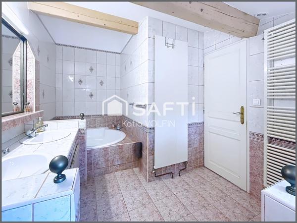 Villa piscine 190m2 + dépendance Chateau Gombert