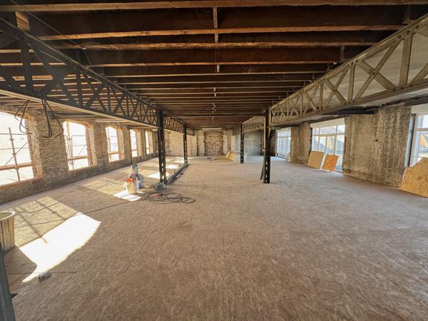 L ATELIER- Loft HALLUIN -102 M² -86 M² carrez T3/T4 - BALCON 12 M² - PARKING - 227 208 € FAI