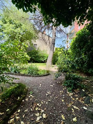 Maison Villeurbanne 6 pièces 200 m2 sur 490 de terrain