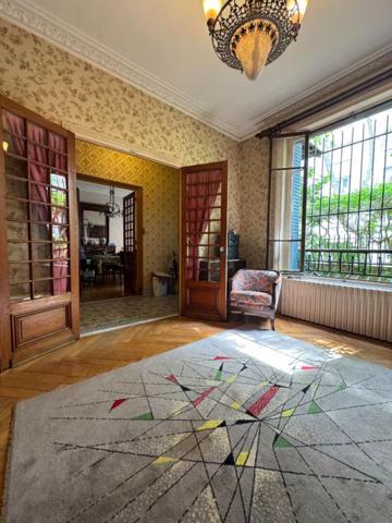 Maison Villeurbanne 6 pièces 200 m2 sur 490 de terrain