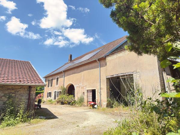 Ancienne ferme Comtoise de 182 m2 sur terrain de 13399 m2.