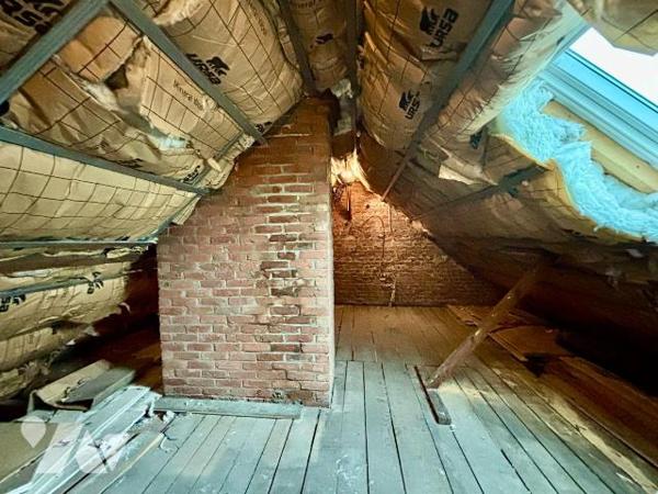 EN EXCLUSIVITE ! Centre ville d'ESTAIRES

Découvrez cette maison des années 1960 idéalement s...