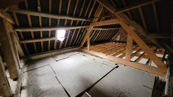 Immeuble 221 m2 situé à Crulai