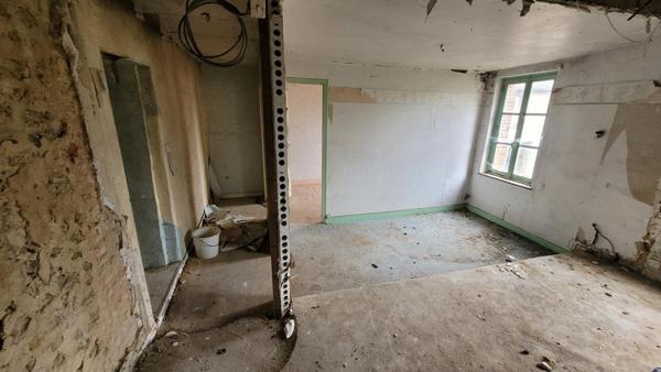 Immeuble 221 m2 situé à Crulai