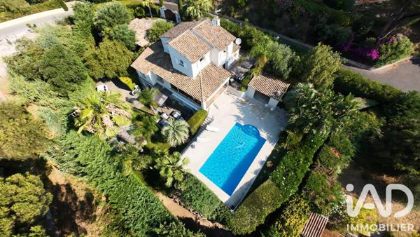 Maison à vendre 7 pièces 235 m² Sainte-Maxime