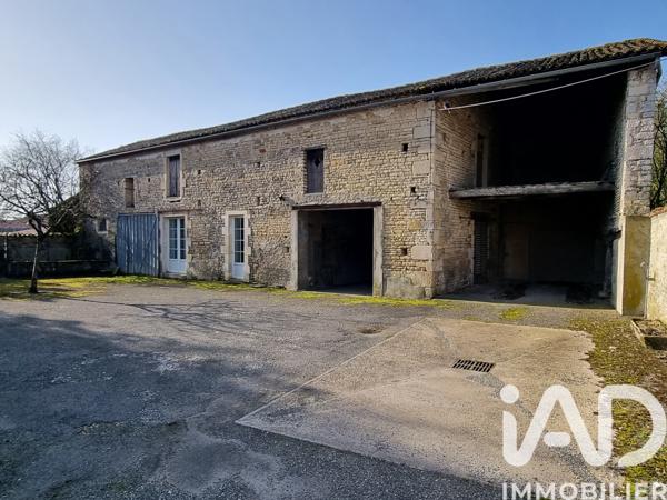 Maison à vendre 10 pièces 250 m² Villefagnan