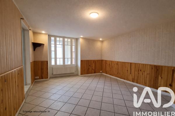 Maison à vendre 10 pièces 250 m² Villefagnan