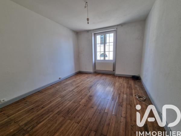 Maison à vendre 10 pièces 250 m² Villefagnan