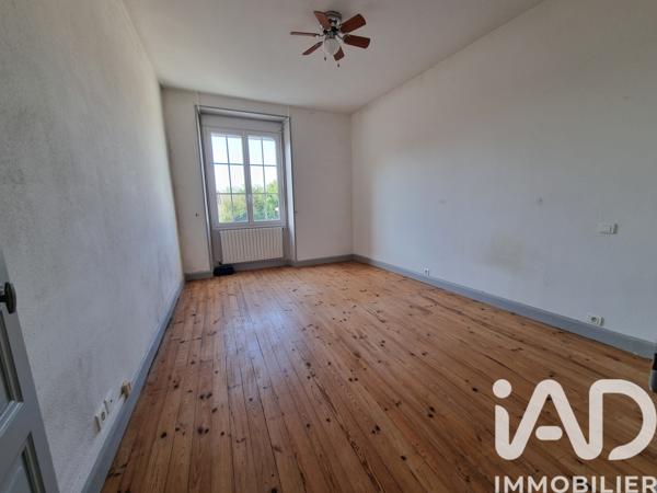 Maison à vendre 10 pièces 250 m² Villefagnan