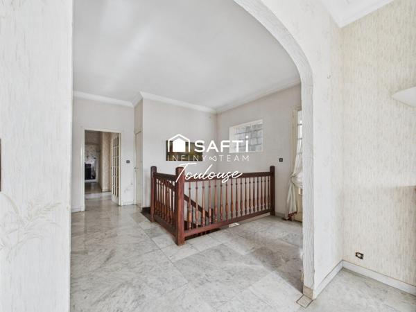 Grande familiale des années 70 à rénover /Possibilité de vie familiale multi générationnelle