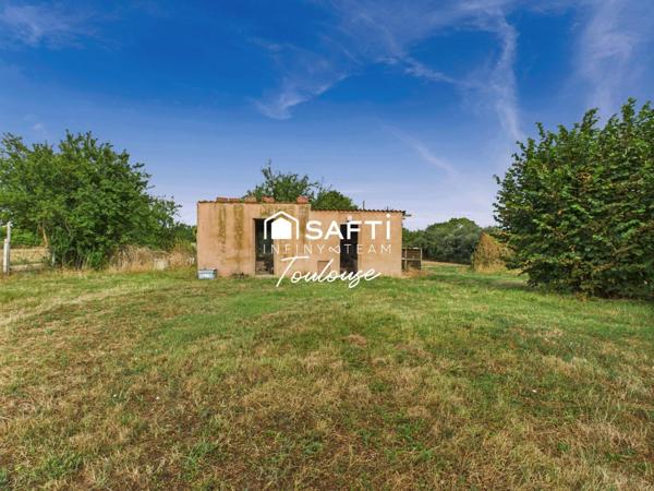 Grande familiale des années 70 à rénover /Possibilité de vie familiale multi générationnelle