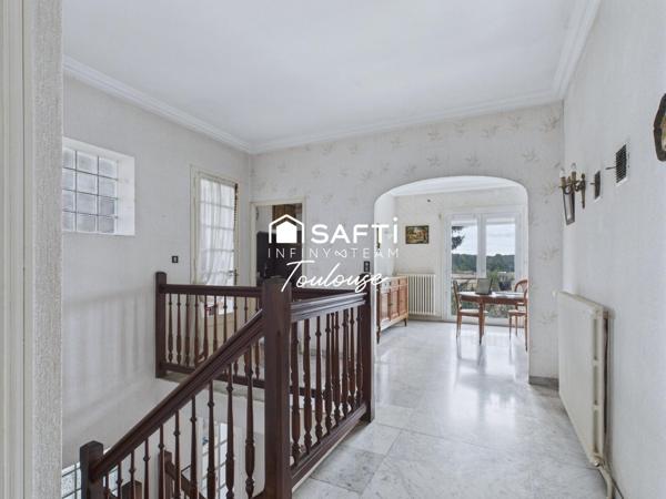 Grande familiale des années 70 à rénover /Possibilité de vie familiale multi générationnelle