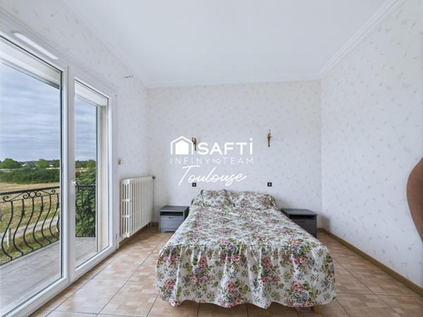 Grande familiale des années 70 à rénover /Possibilité de vie familiale multi générationnelle