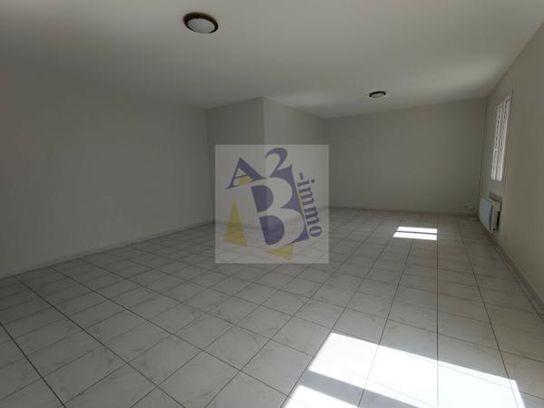 Location maison Soyaux (16800), 114.27m² avec 5 pièce(s) dont 4 chambre(s). Agence Allard Brimeaud