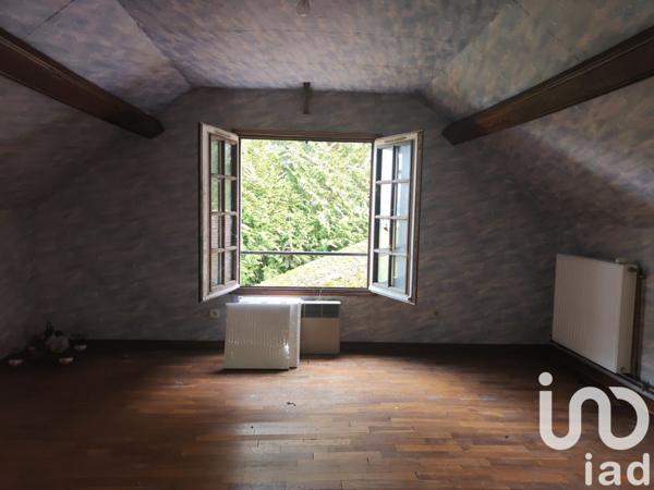 Maison rustique 6 pièces de 138 m² à Saint-Rémy-du-Val (72600)