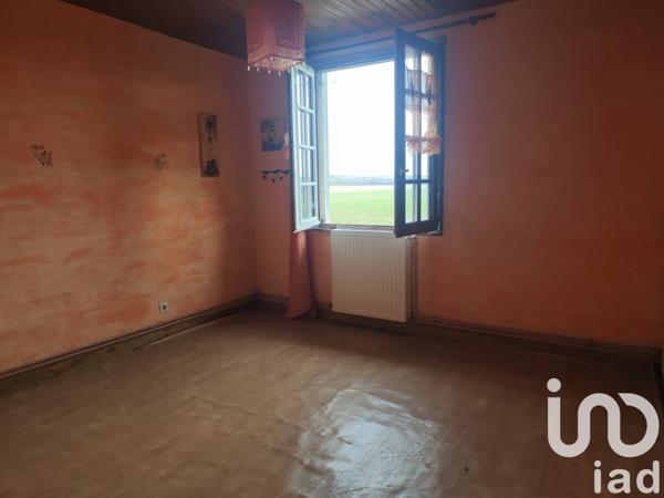 Maison rustique 6 pièces de 138 m² à Saint-Rémy-du-Val (72600)