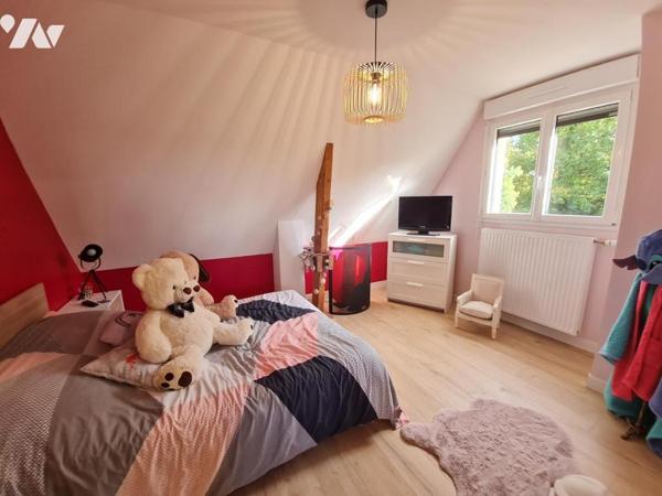 À Vendre à Rohan Maison familiale située à 1.2 km des commodités et services 