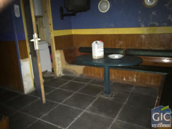 MURS COMMERCIAUX 106 M²