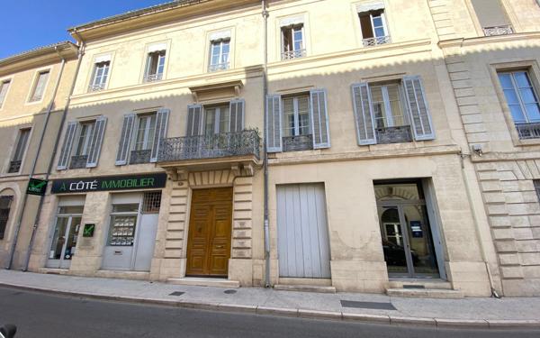 Appartement à vendre    7 pièces • 195 m2 Nîmes