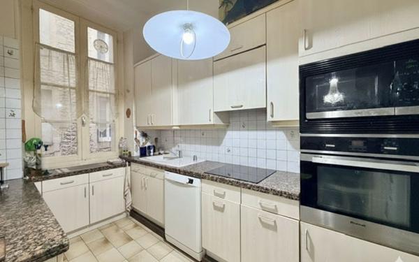 Appartement à vendre    7 pièces • 195 m2 Nîmes