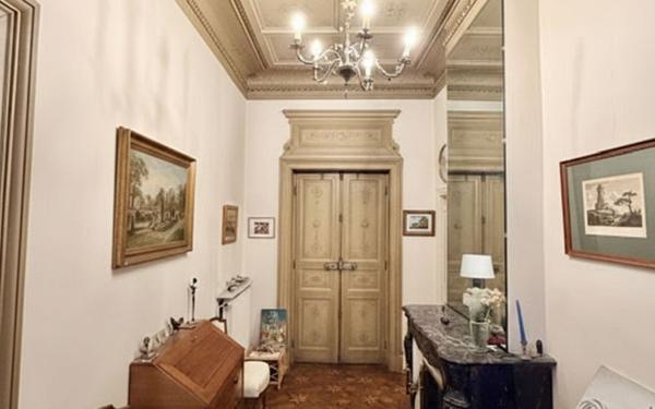 Appartement à vendre    7 pièces • 195 m2 Nîmes