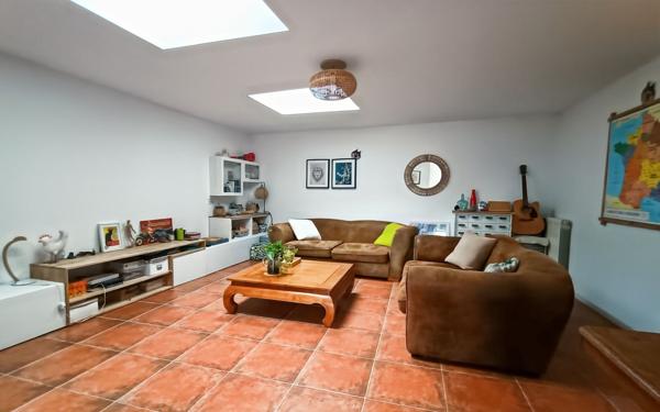 Maison à vendre    7 pièces • 184,86 m2 Les Mées