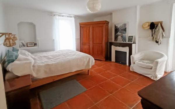 Maison à vendre    7 pièces • 184,86 m2 Les Mées