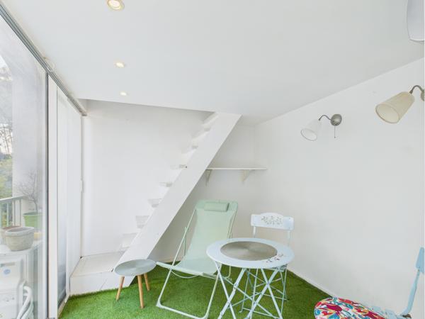 Sanary-sur-Mer (83110) Sanary-sur-Mer – Duplex avec piscine en résidence recherchée, proche plages et commodités