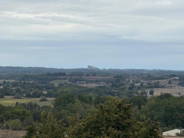 Maison avec parc arboré et dépendance
