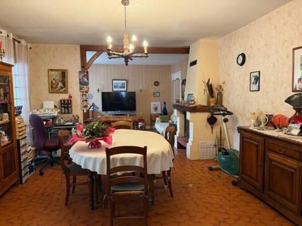 Maison avec parc arboré et dépendance