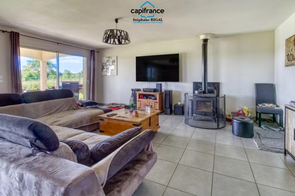 Maison à vendre 5 pièces FUMEL (47) de 140m2 habitables avec piscine et double garage.