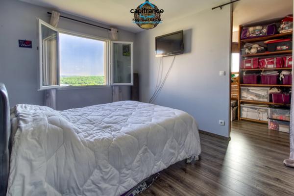 Maison à vendre 5 pièces FUMEL (47) de 140m2 habitables avec piscine et double garage.