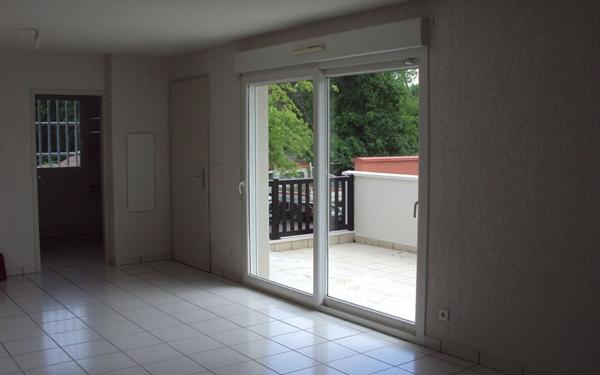 Appartement à louer    3 pièces •  Saint-Pierre-du-Mont