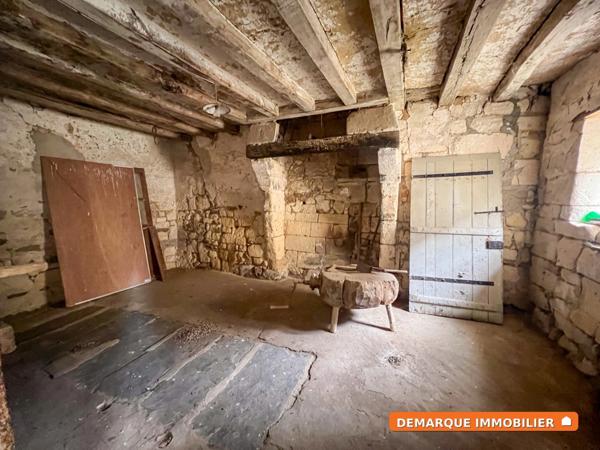 💼 Opportunité Investisseur – Ancienne ferme de caractère avec annexes et bâtiment protégé