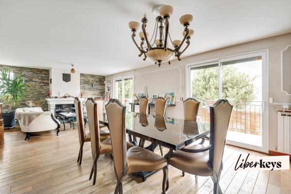 Maison familiale de 6 pièces - 238 m2 - Quartier de Fleurs