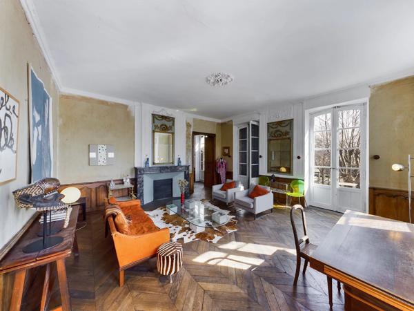 Incroyable maison de maître en coeur de ville