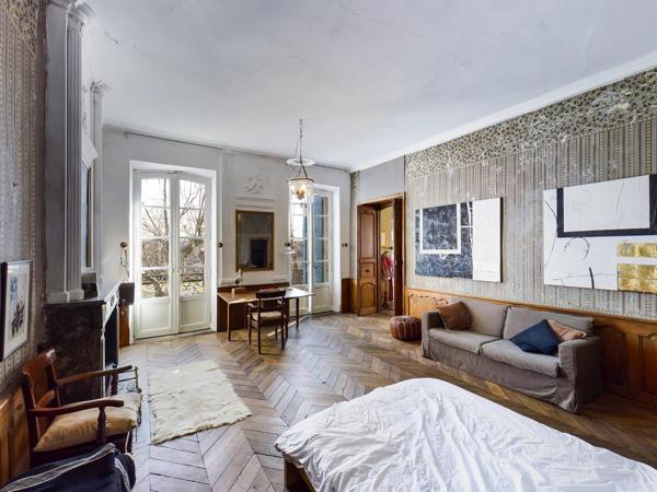 Incroyable maison de maître en coeur de ville