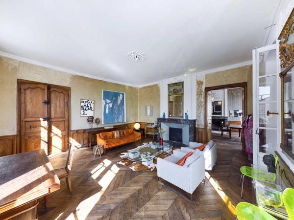 Incroyable maison de maître en coeur de ville