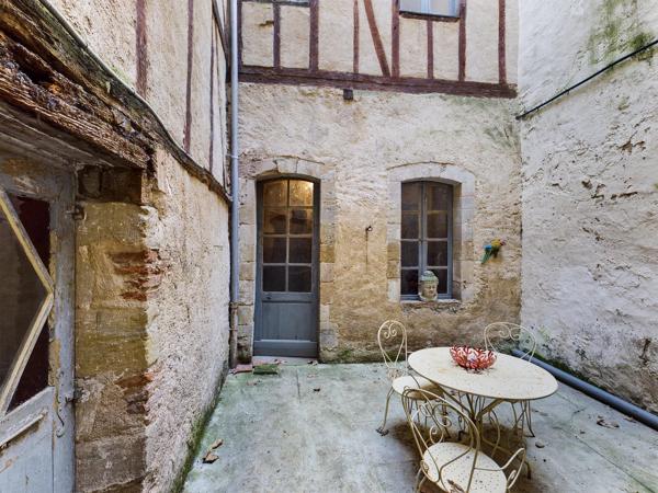 Incroyable maison de maître en coeur de ville
