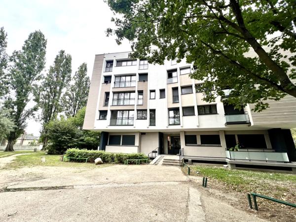Sevran (93270) 3 Pièces avec balcon proche RER B, futur métro 16