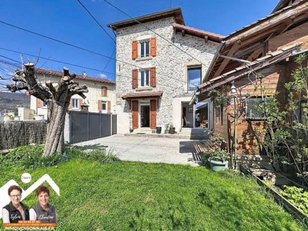Maison au cœur du vieux bourg de Coublevie, jardin, 4 chambres et suite parentale