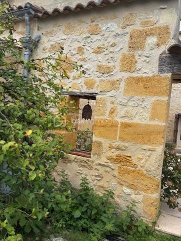 Maison en pierre de 235 m²