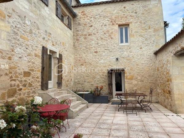 Maison en pierre de 235 m²