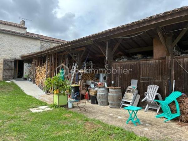 Maison en pierre de 235 m²