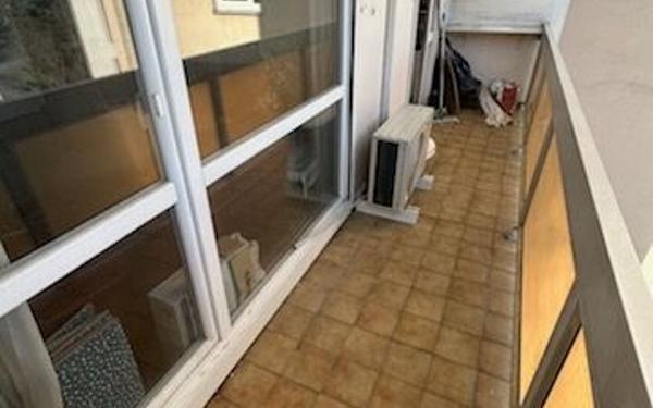 Appartement à vendre    2 pièces • 74,89 m2 Créteil