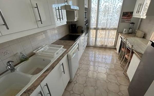 Appartement à vendre    2 pièces • 74,89 m2 Créteil