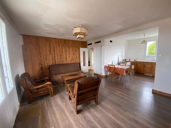 Appartement lumineux avec balcon et garage