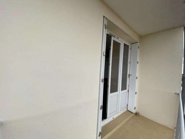 Appartement lumineux avec balcon et garage